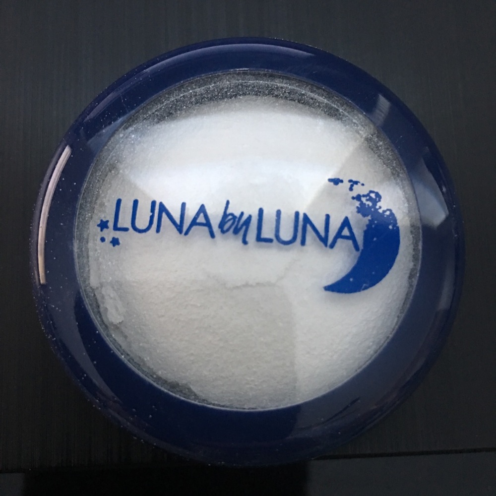 Luna by Luna white sand translucent powder